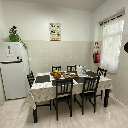 Manjericos House